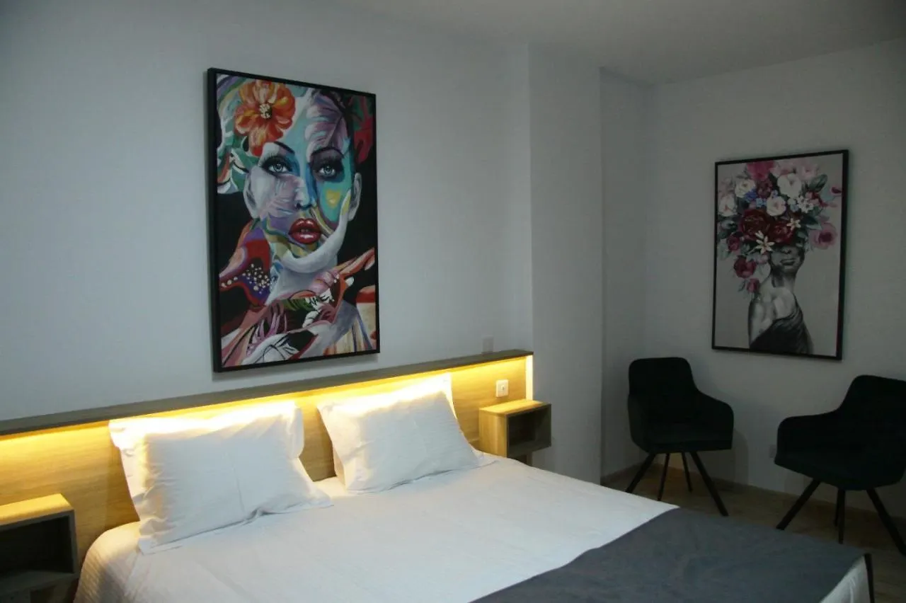 Larnaca Bay Suites Apartament