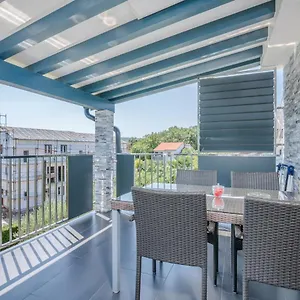 https://apartment-dragica-iii.primorje-gorskikotar.com