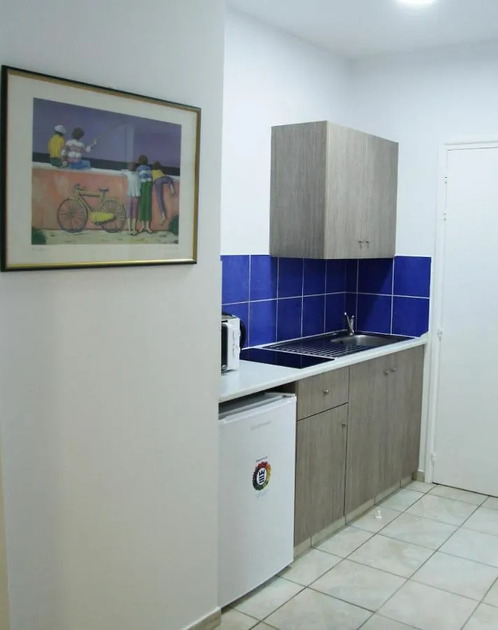 Larnaca Bay Suites Apartman